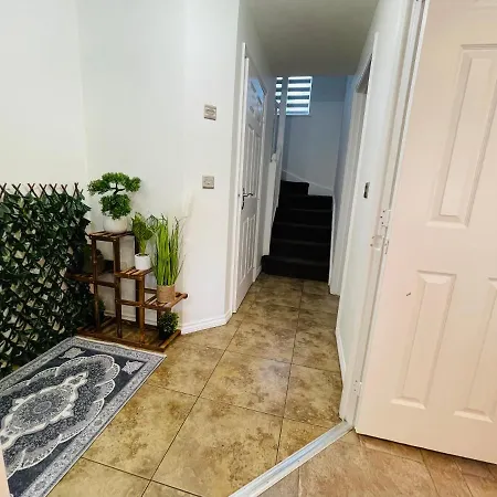 Watan Cottage - Spacious 3 Bedrooms Entire House With Beautiful Outdoor Garden-2